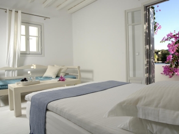 Kapetan Tasos Suites - Holiday Apartments in Pollonia, Cyclades