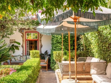 Pergola House - Bed and Breakfast in Cascais, Lisbon Region