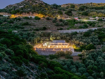 ELaiolithos - Luxury Villa Suites (Adults Only) - Hotel & Self-Catering in Moni, Cyclades