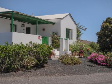 Casa de La Huerta by Villalize  - Holiday home villa in Uga, Canary Islands