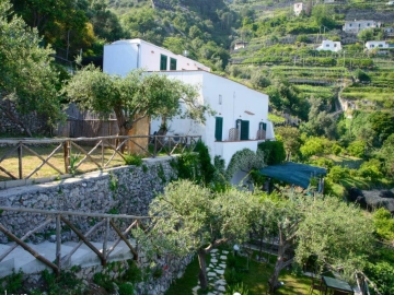 Villa Rina Country House - Bed and Breakfast in Amalfi, Amalfi, Capri & Sorrento