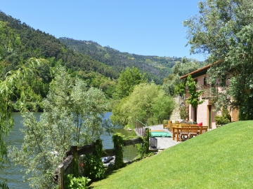 Casas de Pousadouro - Holiday homes villas in Baião, North of Portugal